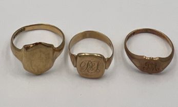 Three 9 carat gold signet rings. Total weight 8.3gm.