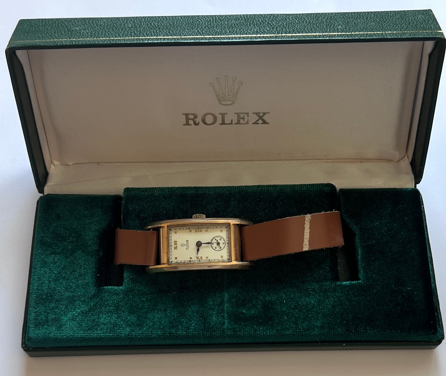 A Rolex Tudor gold plated, Art Deco, hand winding wristwatch on brown leather strap in green Rolex - Image 2 of 5