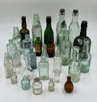 Various glass bottles to include Robertson & Speight, Hull, W.Wheatley & Sons, Hull, Royal