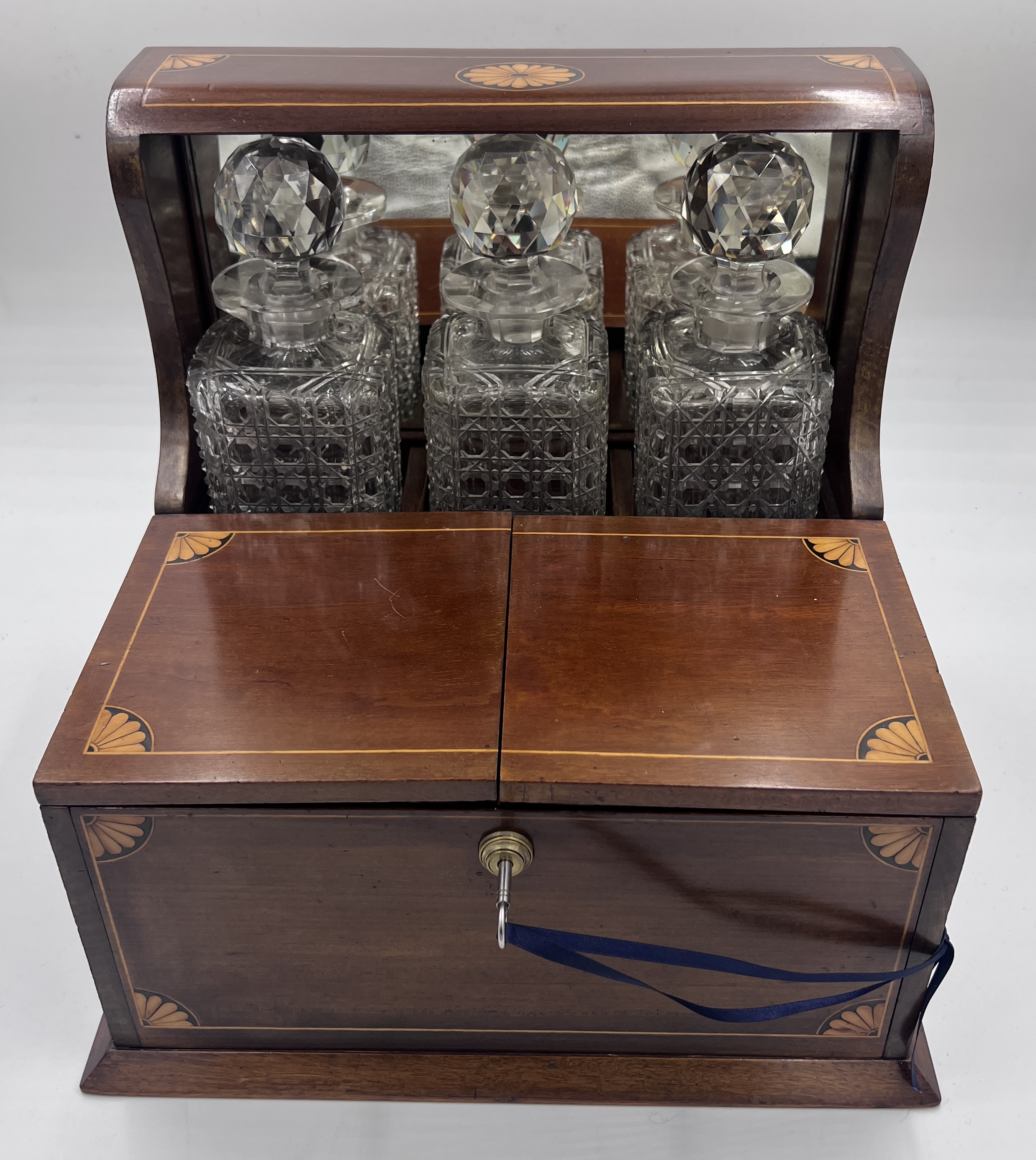 An Edwardian mahogany inlaid cut glass tantalus and games box containing cigar cutter, silver plated - Image 13 of 14
