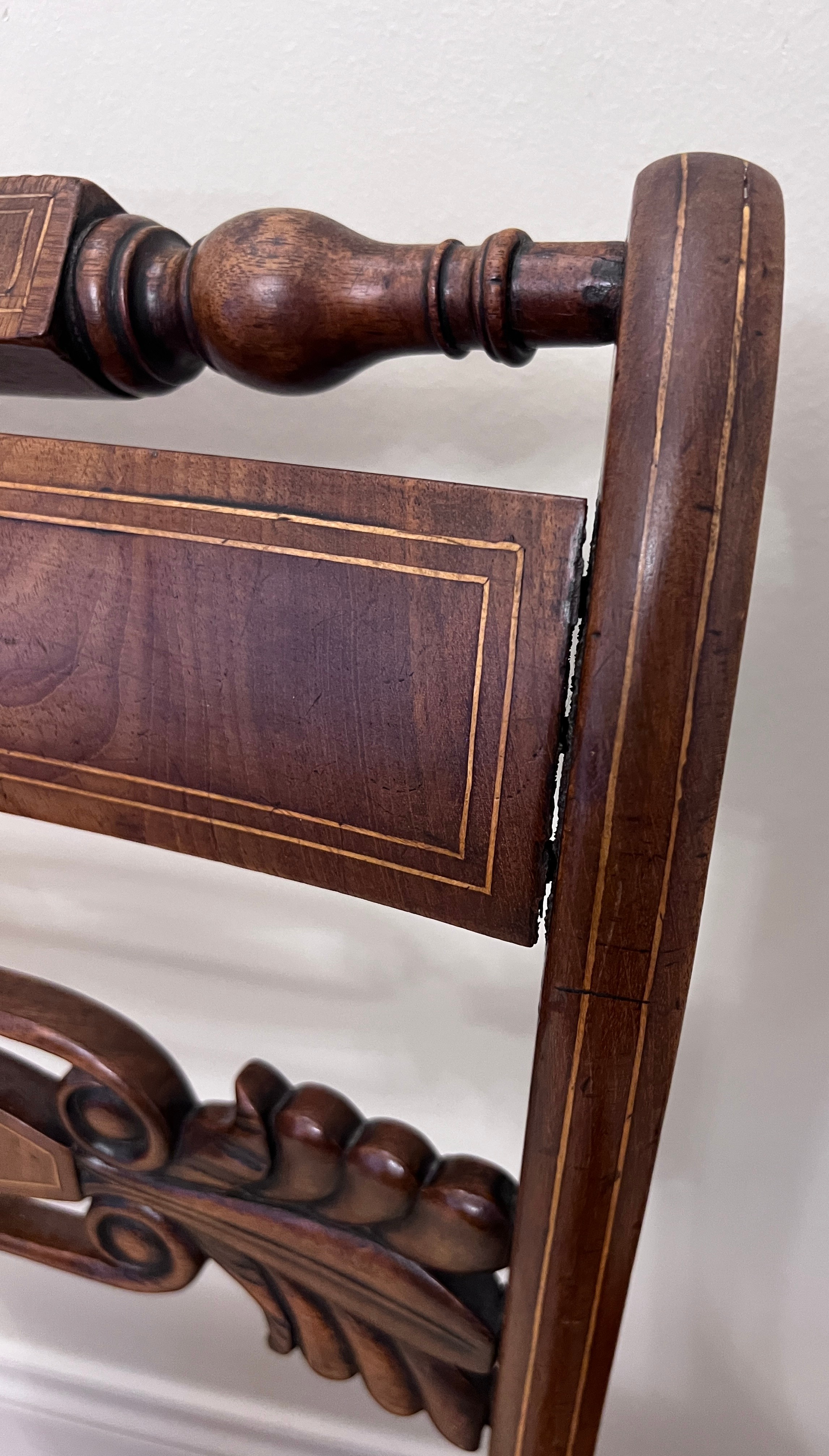 A pair of regency mahogany sabre legged dining chairs. - Image 5 of 6