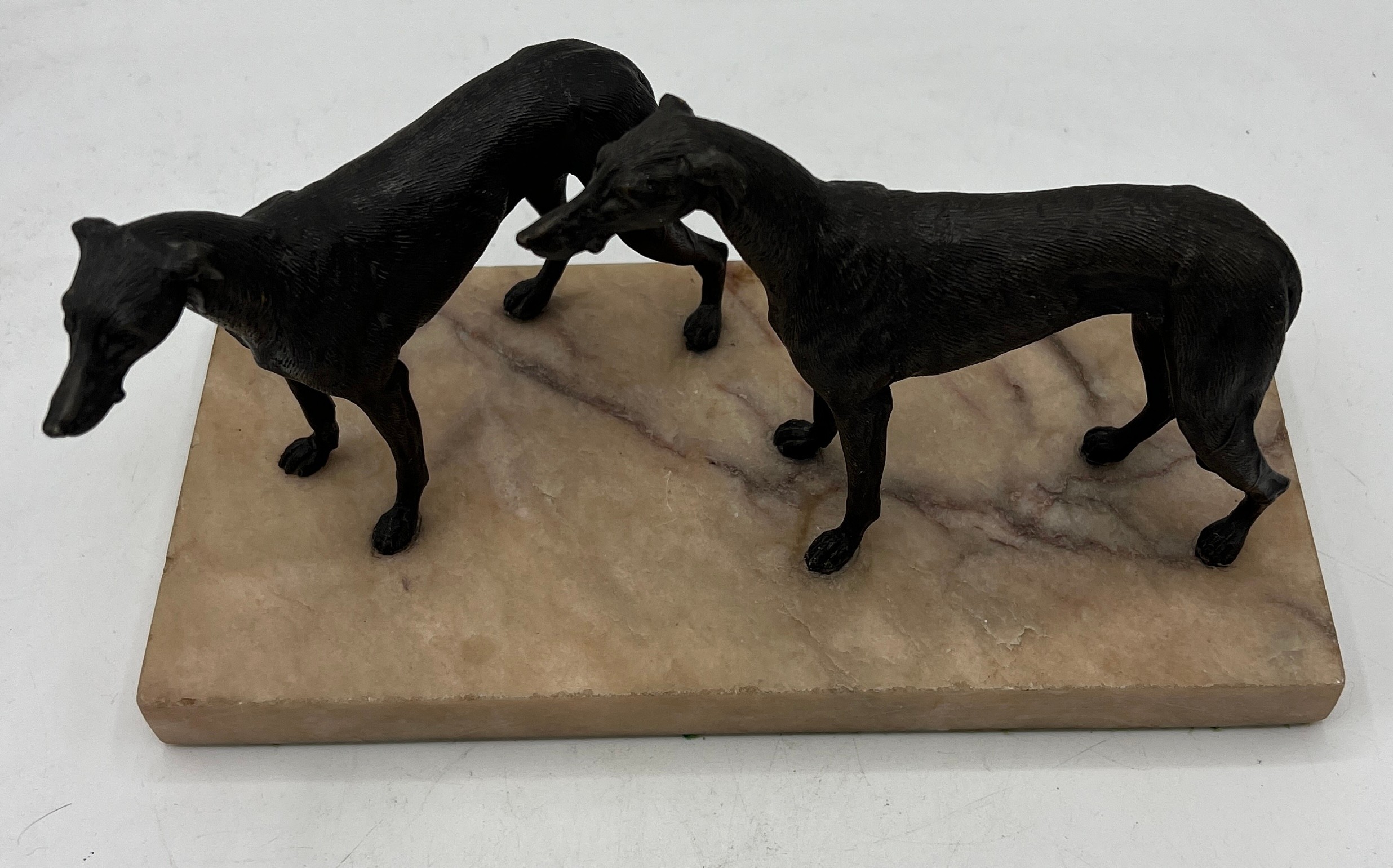Unsigned bronze sculpture depicting two hound dogs on a marble base. 14cm h. - Image 3 of 6