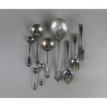 A pair of George V silver trefid serving spoons Birmingham 1932, salad serving spoon, Sheffield