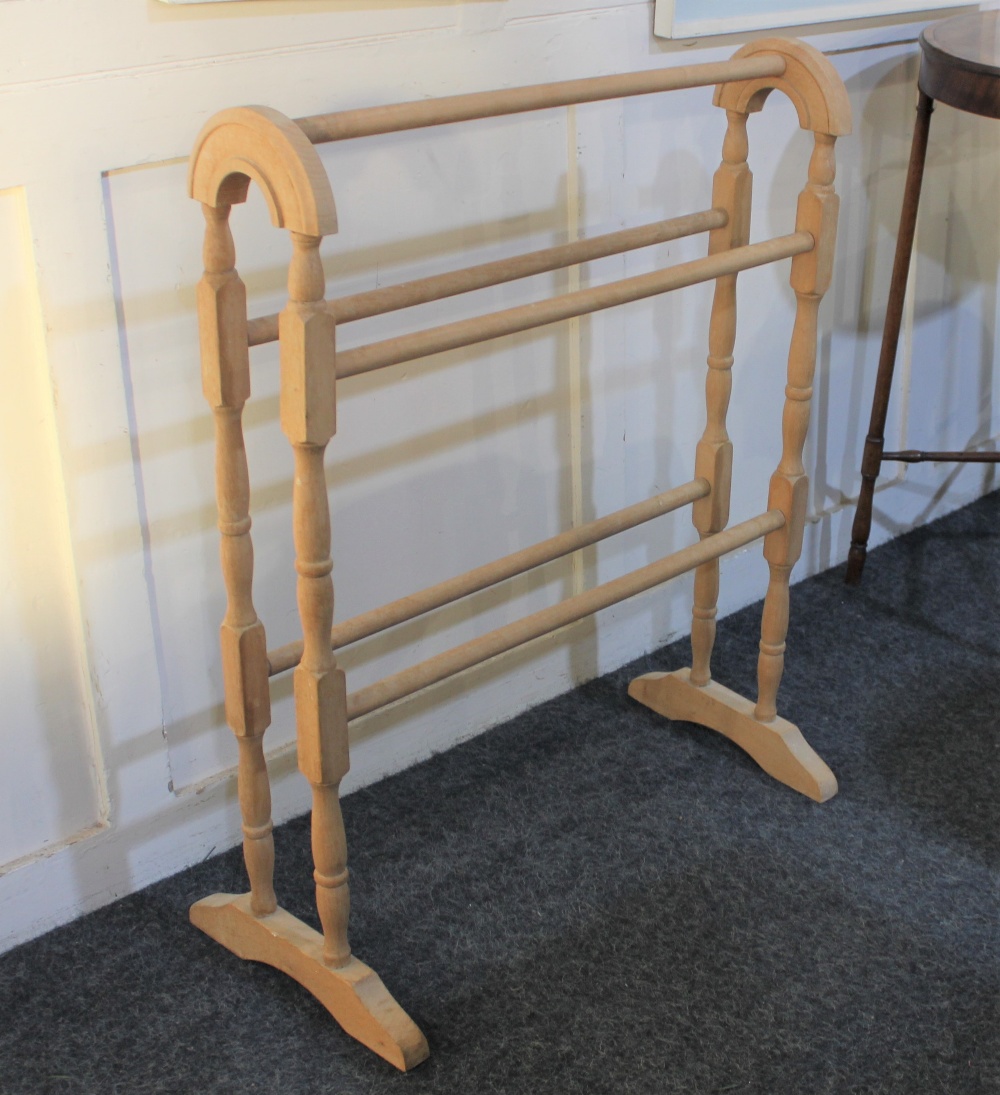 A pine clothes airer with five rails and turned and block supports, 62cm