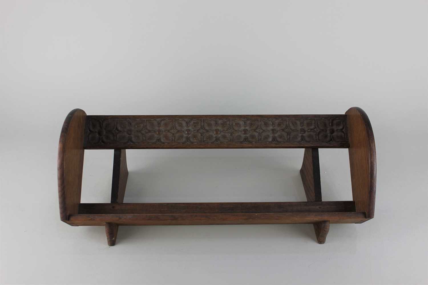 A carved oak table top book stand 41.5cm - Image 2 of 2