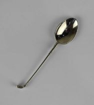 An Elizabeth II silver novelty teaspoon with golf club shaped handle, maker Sterling Honours