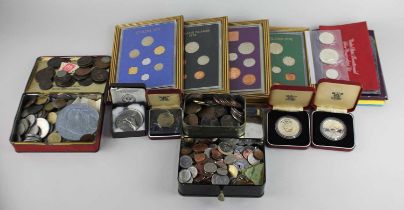 A collection of British and World coins, some silver, to include a United States Bicentennial Silver