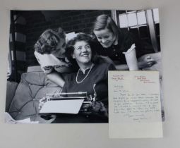 Enid Blyton (1897-1968), a handwritten letter from the author replying to an autograph request,
