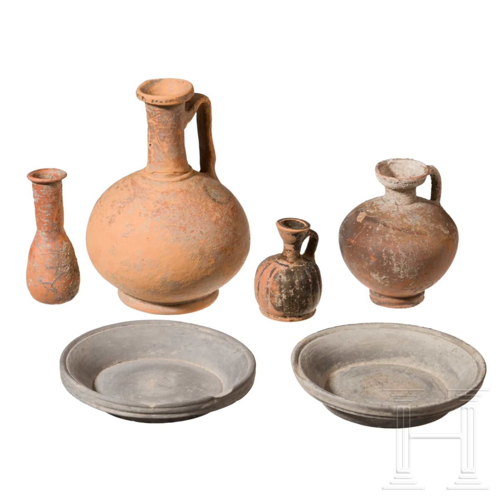 Sechs antike Keramiken, meist römisch, 3. Jhdt. v. - 3. Jhdt. n. Chr.
