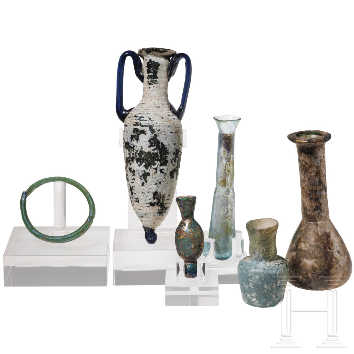 Fünf antike Glasgefäße und ein Glasarmreif, 2. Jhdt. v. Chr. - 6. Jhdt. n. Chr.