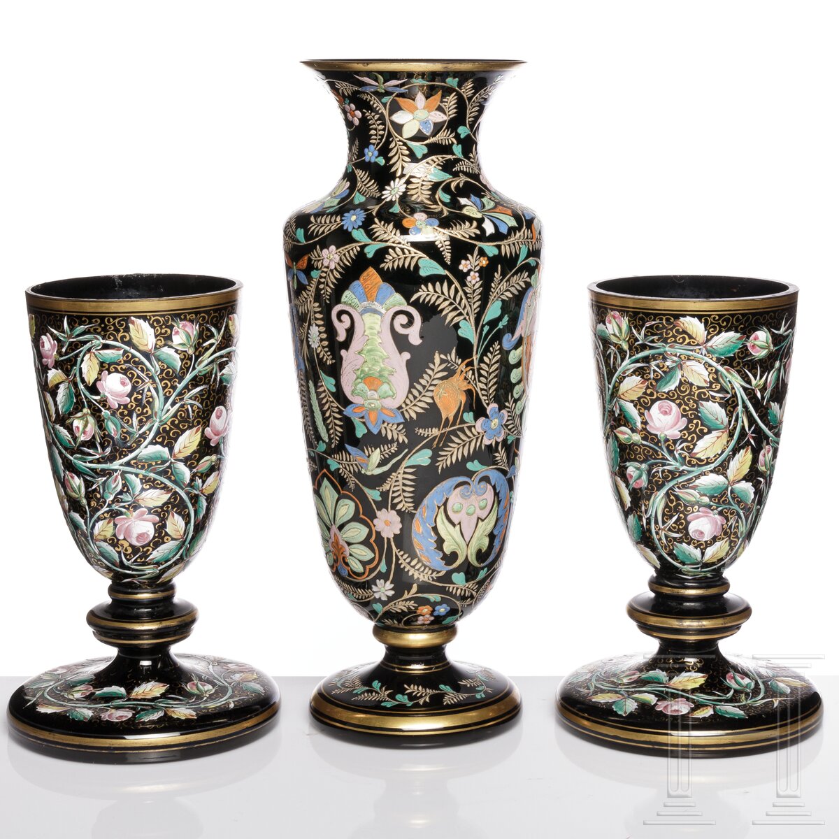 Fünf Vasen, drei wohl Karlsbad, Ludwig Moser, um 1885, zwei Schönhof, 20. Jhdt. - Image 3 of 7