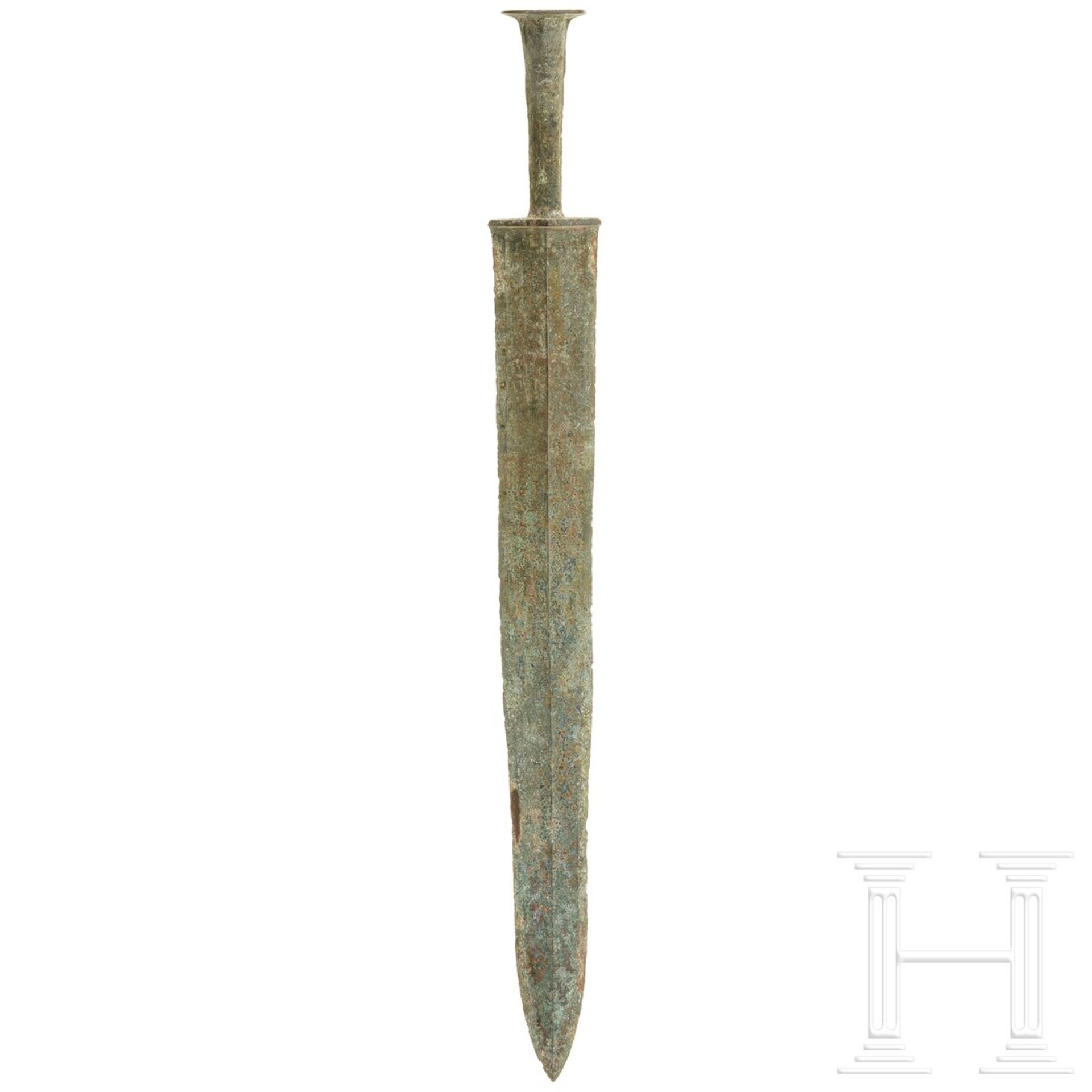 Bronzeschwert, östliche Zhou-Dynastie, 5. - 3. Jhdt. v. Chr. - Bild 2 aus 3