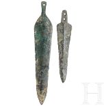 Zwei Griffzungendolche, Mitteleuropa, frühe Bronzezeit, 20. - 18. Jhdt. v. Chr.