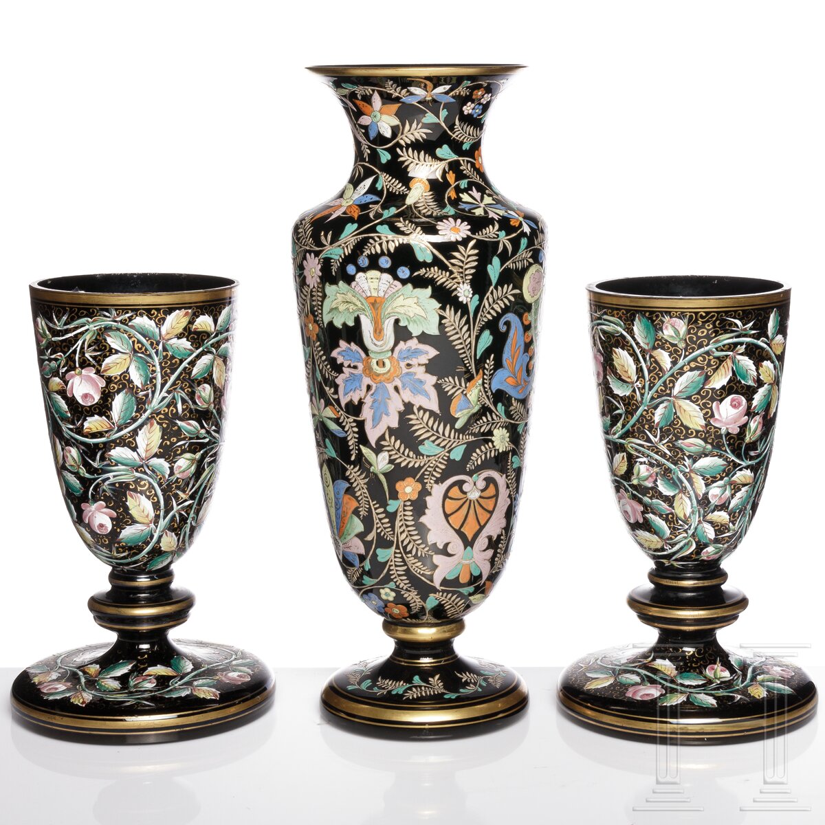 Fünf Vasen, drei wohl Karlsbad, Ludwig Moser, um 1885, zwei Schönhof, 20. Jhdt. - Image 2 of 7