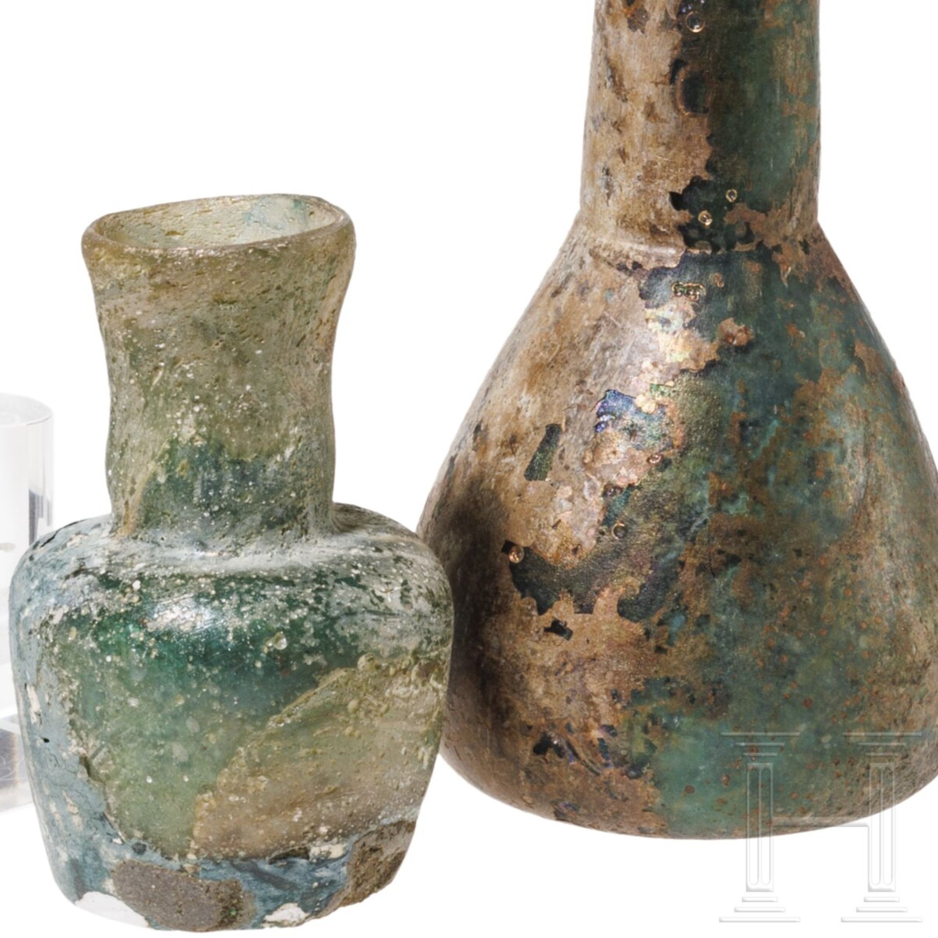 Fünf antike Glasgefäße und ein Glasarmreif, 2. Jhdt. v. Chr. - 6. Jhdt. n. Chr. - Image 3 of 3