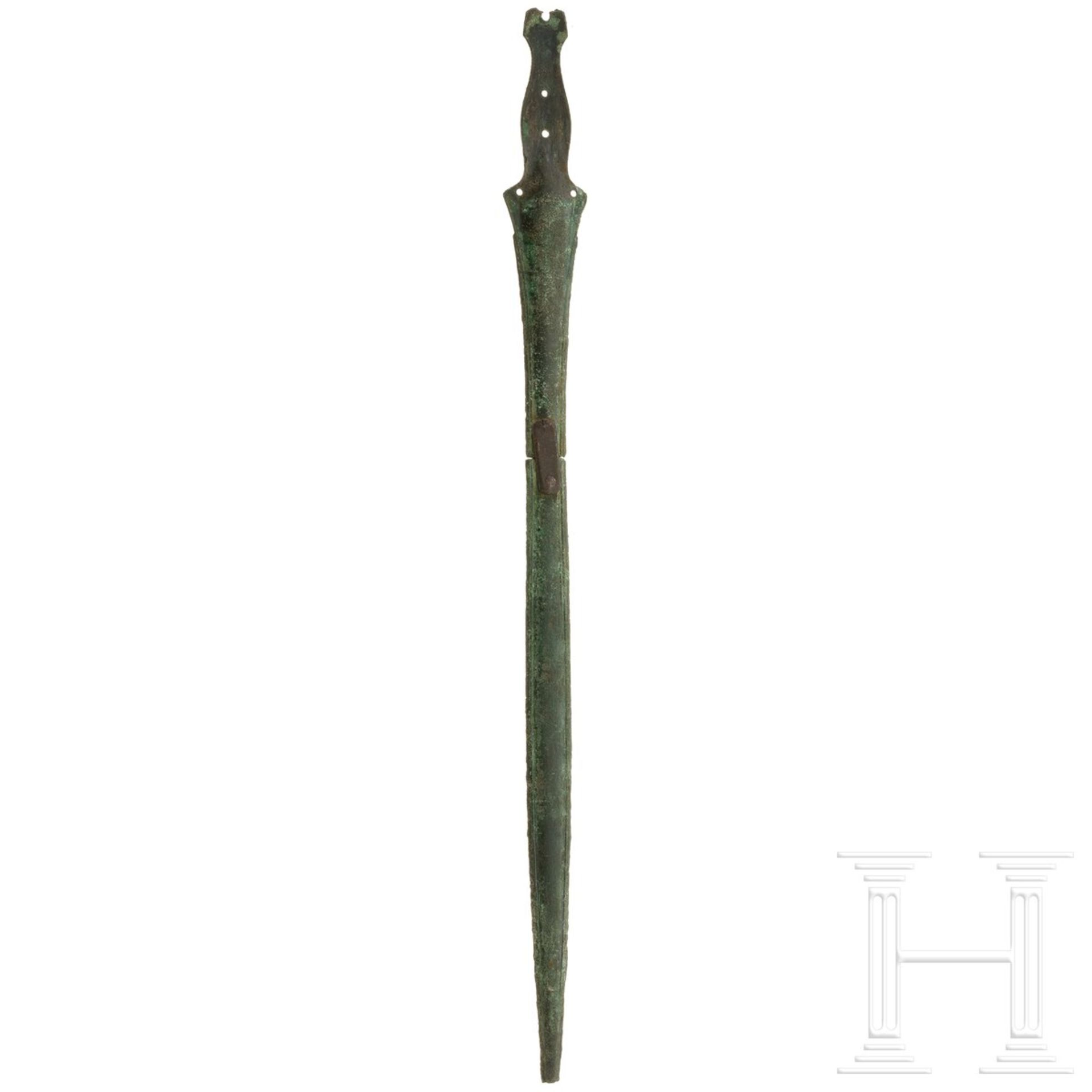 Bronzenes Griffzungenschwert vom Typ Lengenfeld (Stufe Hallstatt C), 8. Jhdt. v. Chr. - Image 2 of 3