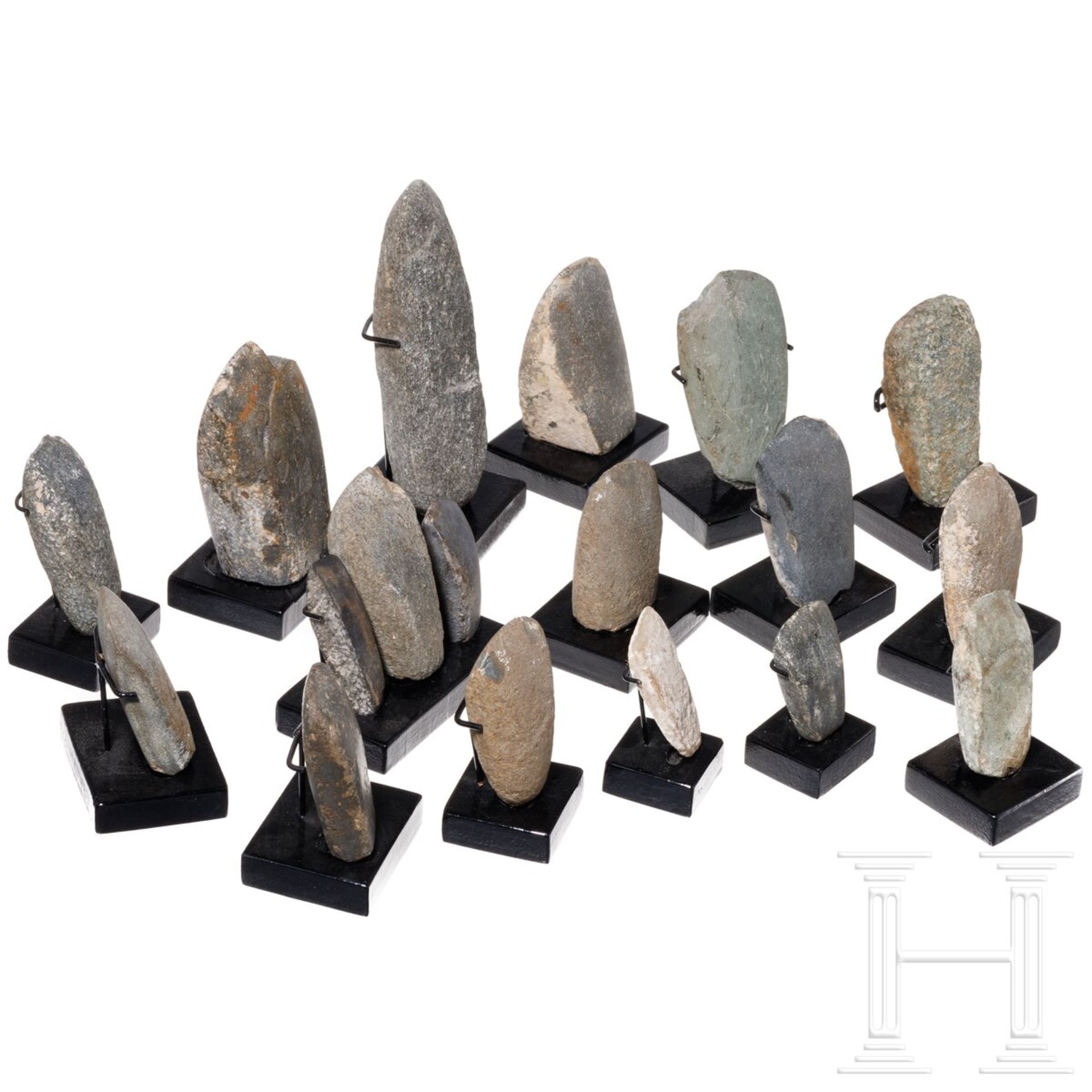 18 neolithische Steinbeile, 4. Jtsd. v. Chr. - Image 2 of 2