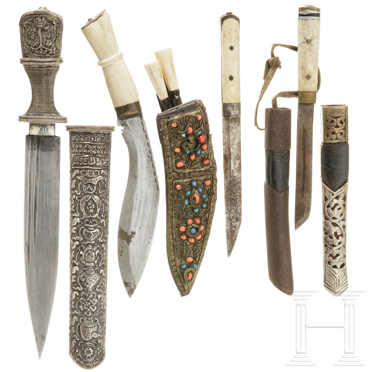 Khukuri, Dughti und zwei kleine Messer, Nepal, um 1900