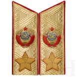 Ein Paar Schulterstücke zur Paradeuniform eines Marschalls, Sowjetunion, ab 1989
