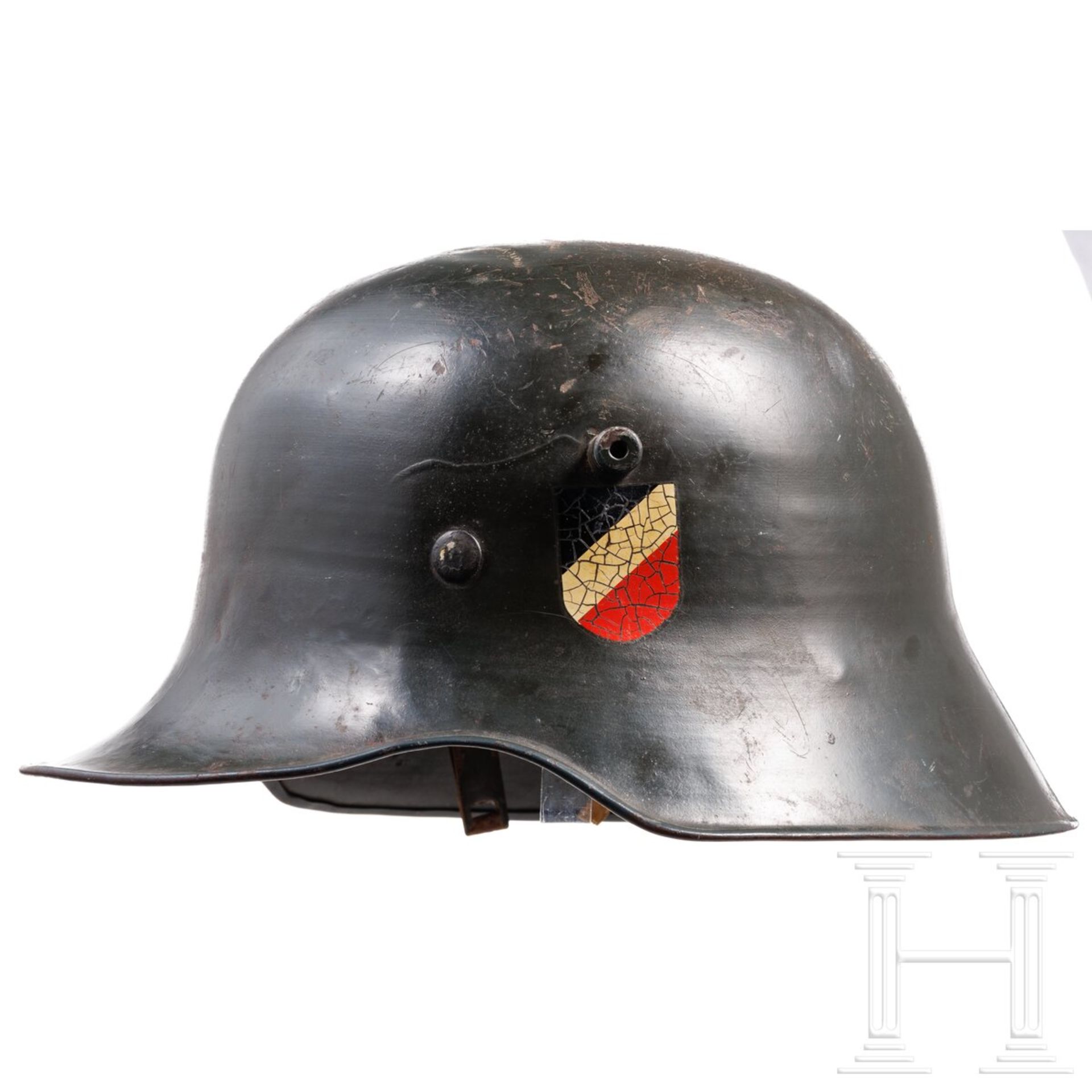 Stahlhelm M 18/32 mit Nationalschild