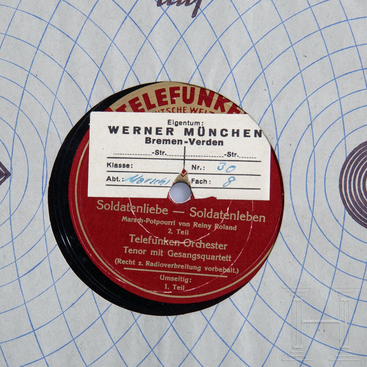 30 Schallplatten mit Schutzhüllen, dabei "Nun lasst die Fahnen fliegen", "Fallschirmjägerlied", "Dur - Image 6 of 8