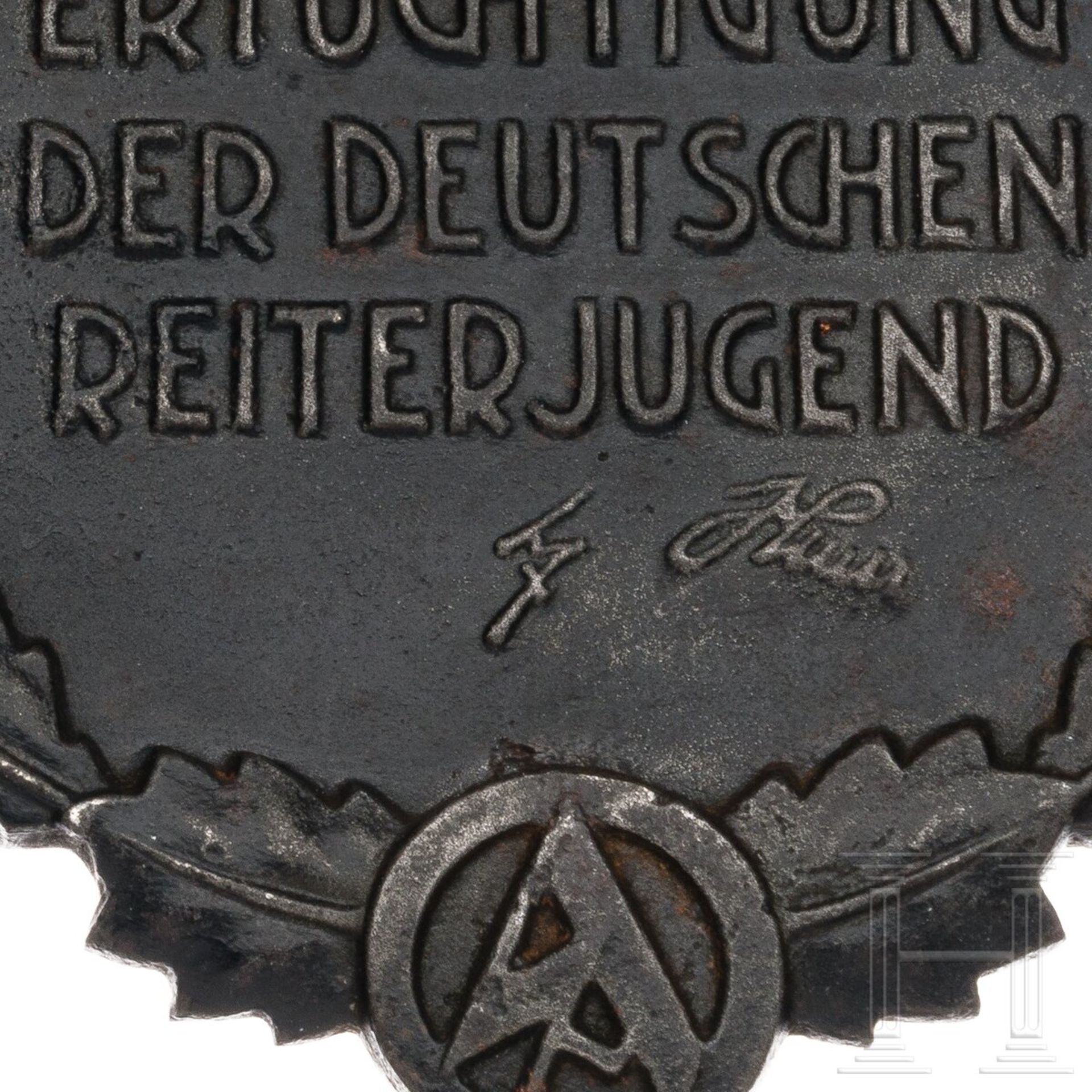 Zwei Plaketten "Für Verdienste um die wehrhafte Ertüchtigung der deutschen Reiterjugend"  - Bild 4 aus 4