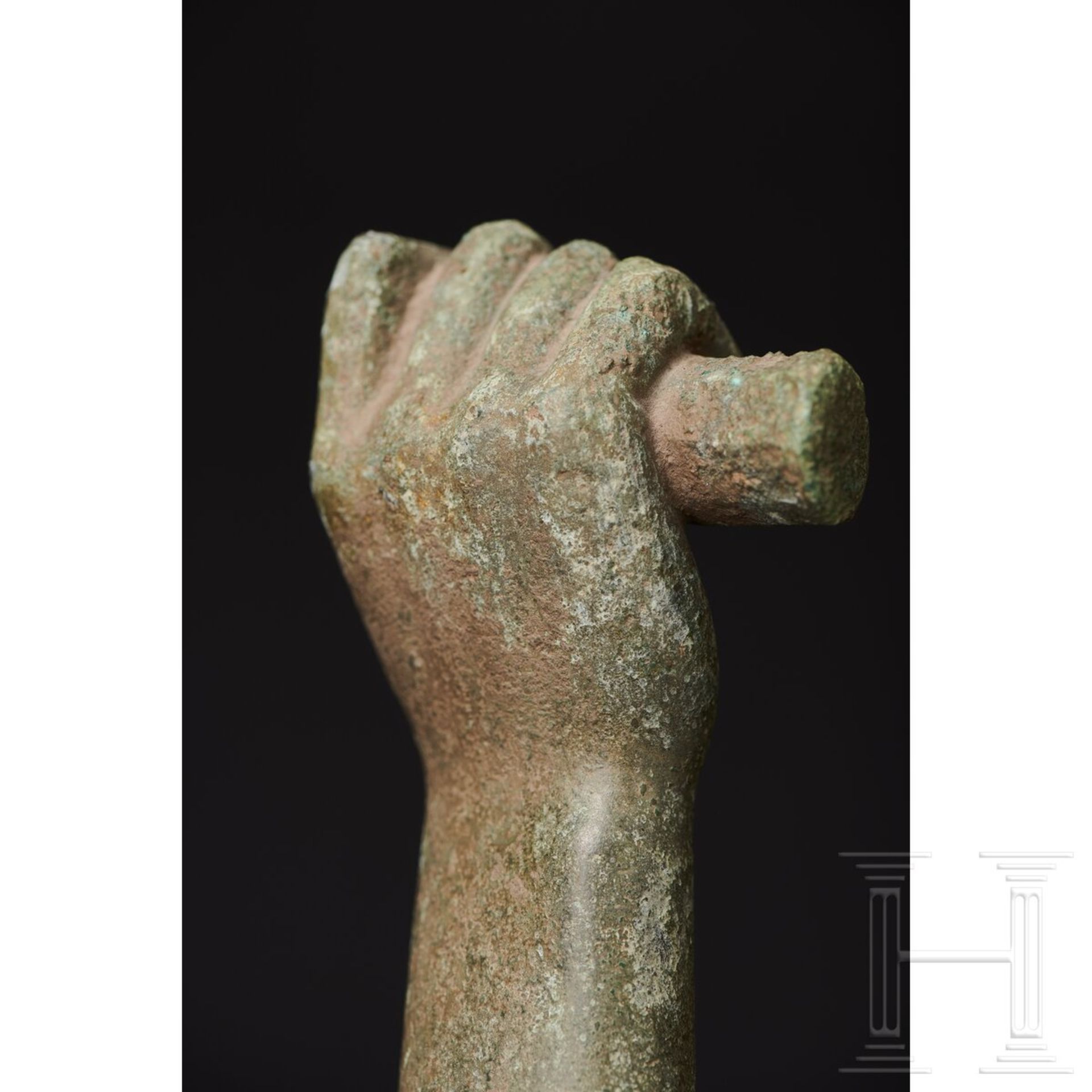 Bronzearmfragment und Keule auf Sockel, römisch, 1. - 2. Jhdt. - Image 4 of 10