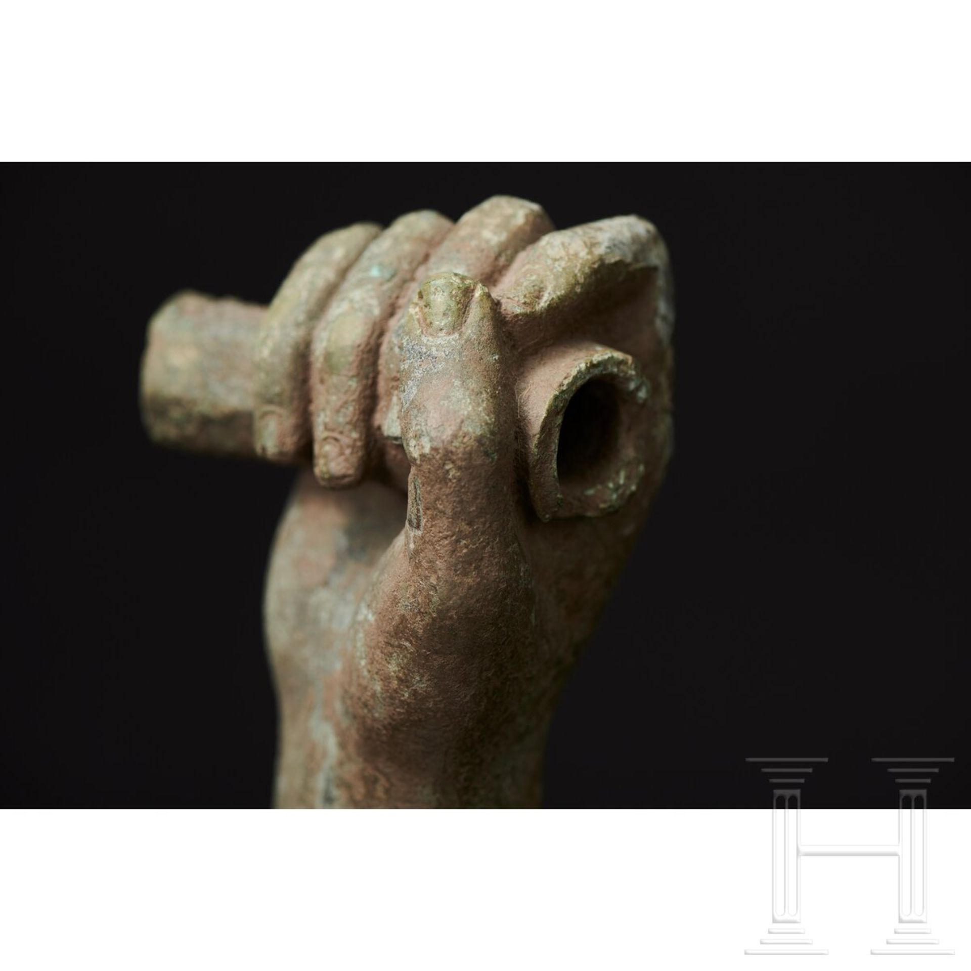 Bronzearmfragment und Keule auf Sockel, römisch, 1. - 2. Jhdt. - Image 6 of 10