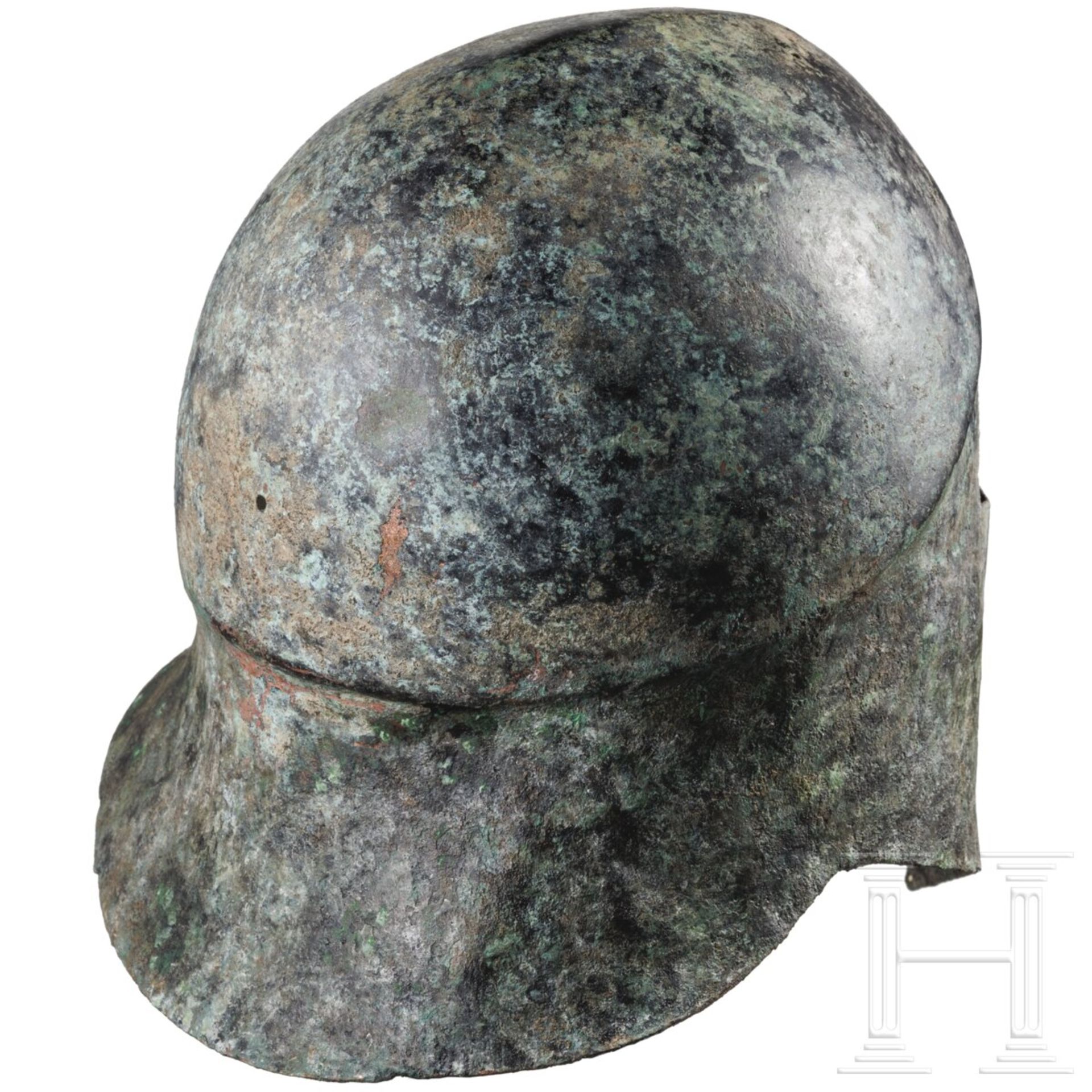 Korinthischer Helm der entwickelten dritten Stufe mit Merkmalen der Lamia-Gruppe, letztes Drittel 6. - Bild 5 aus 8