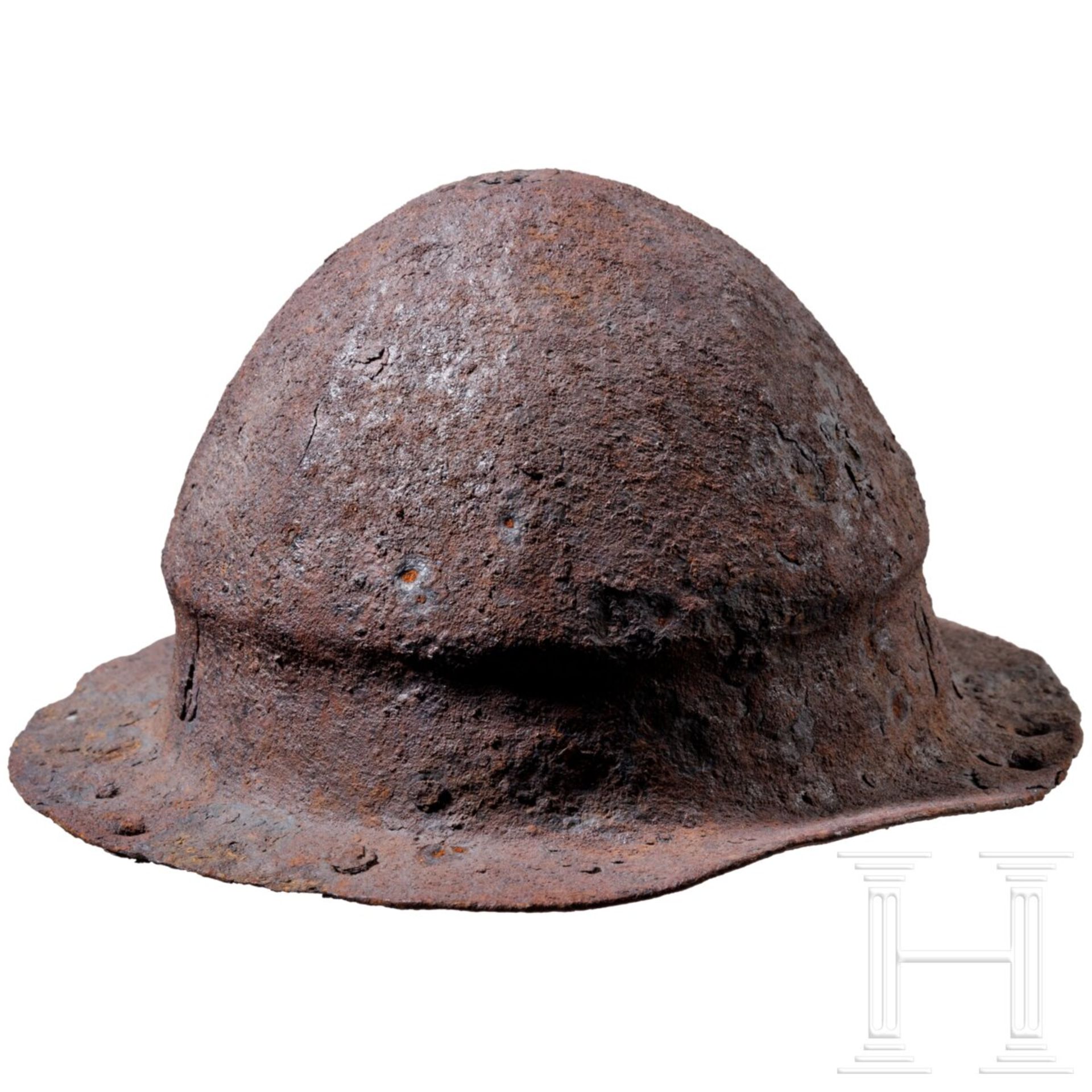 Spätrömischer, zweischaliger Kammhelm aus Eisen, 4. Jhdt. n. Chr., dazu ein zeitgleicher Schildbucke - Image 10 of 12