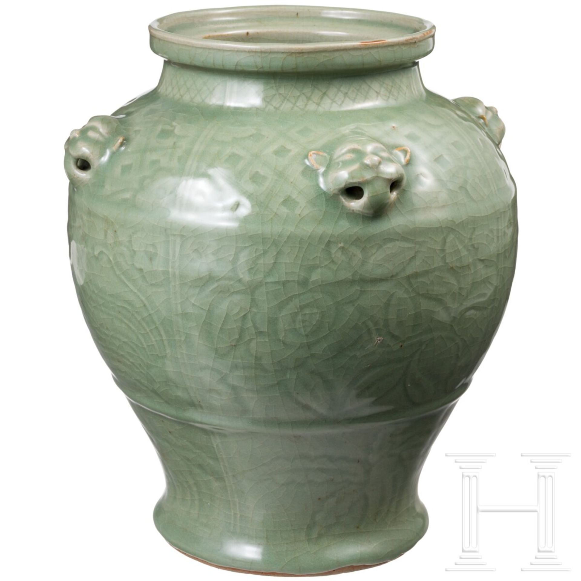 Lonquan-Seladon-Vase mit Grotesken, China, wohl Yuan-Dynastie - Bild 3 aus 24