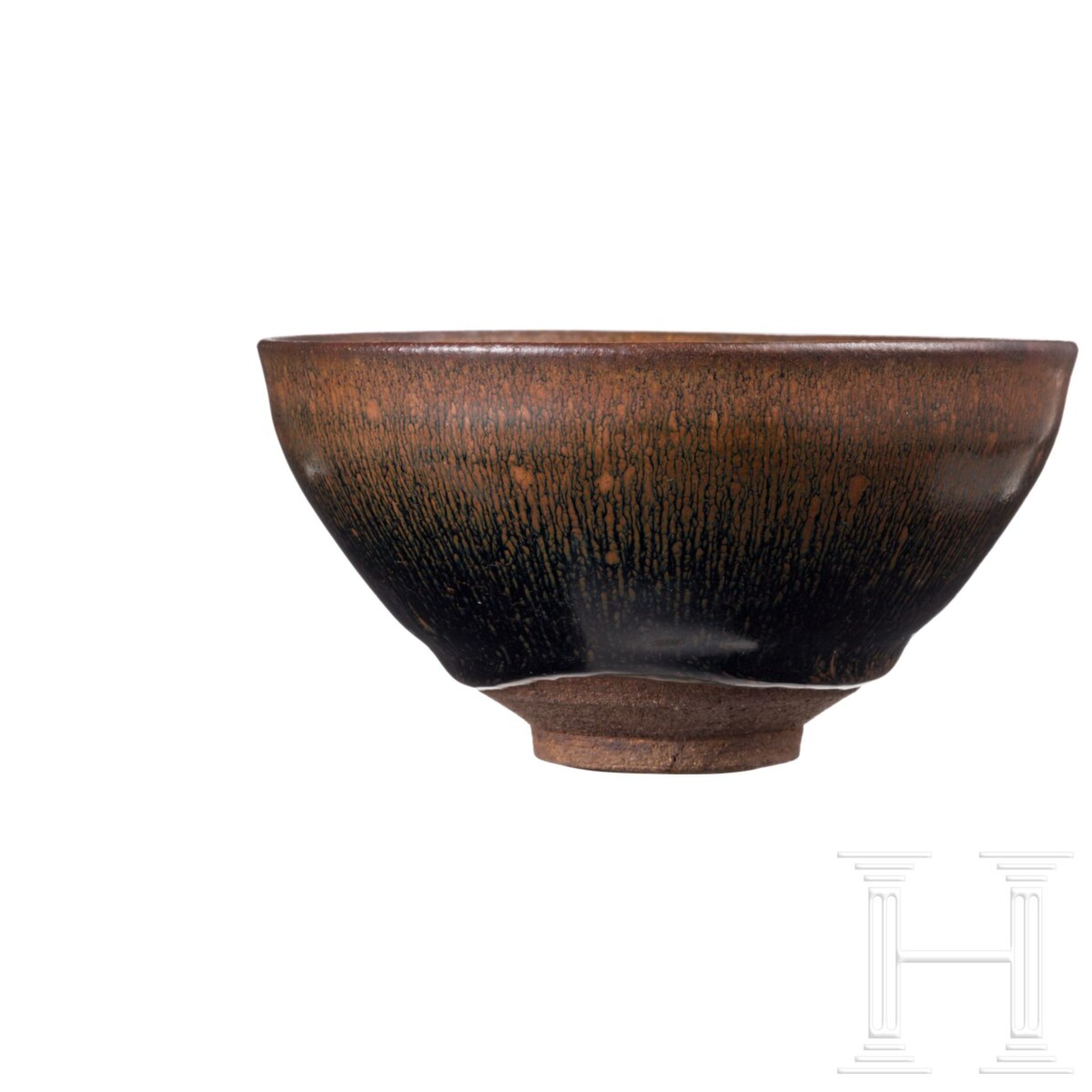 Jianyao-Teeschale mit Hasenfellglasur, China, wohl Song-Dynastie (12./13. Jhdt.) - Bild 2 aus 21