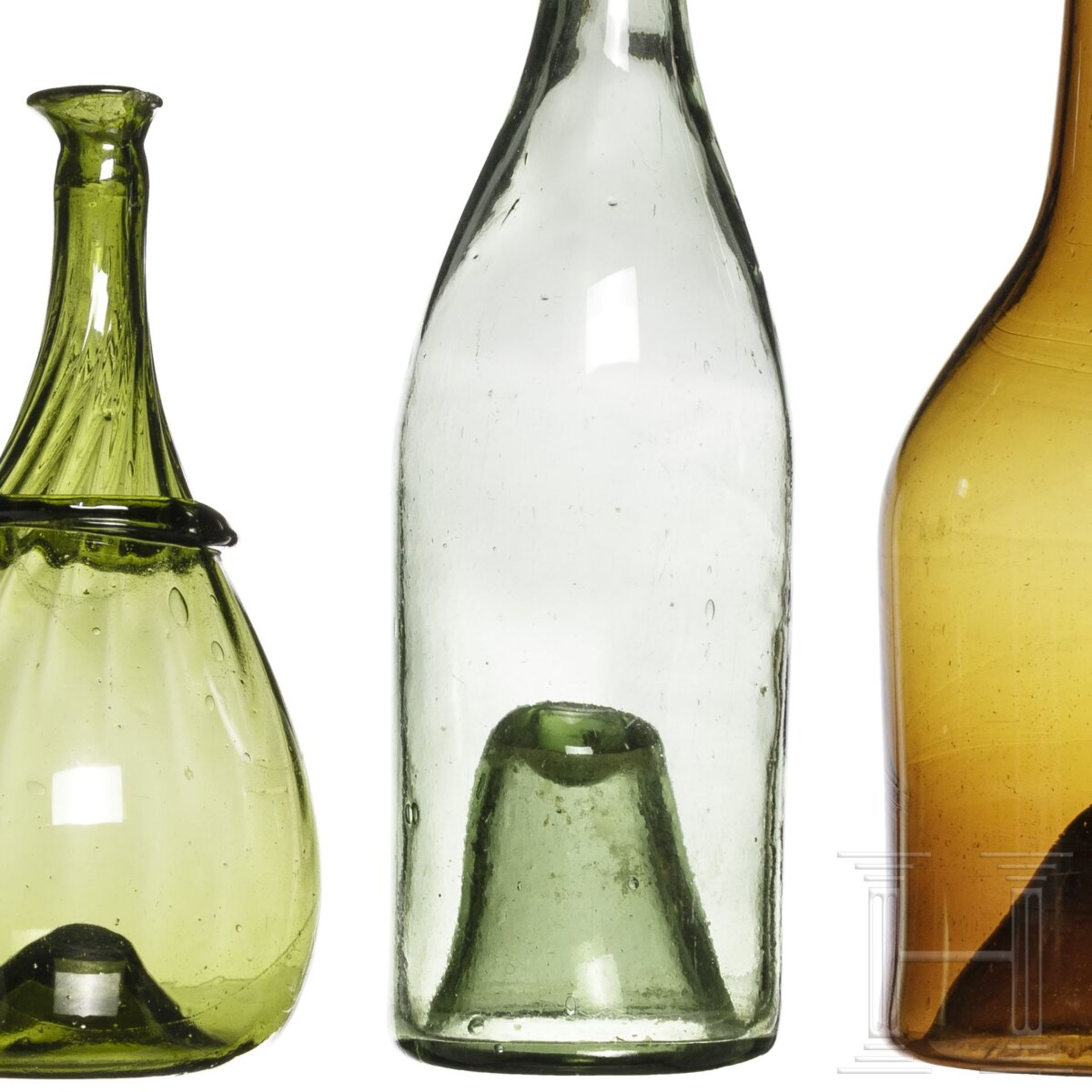Vier Glasflaschen, flämisch, 18./19. Jhdt. - Image 2 of 2