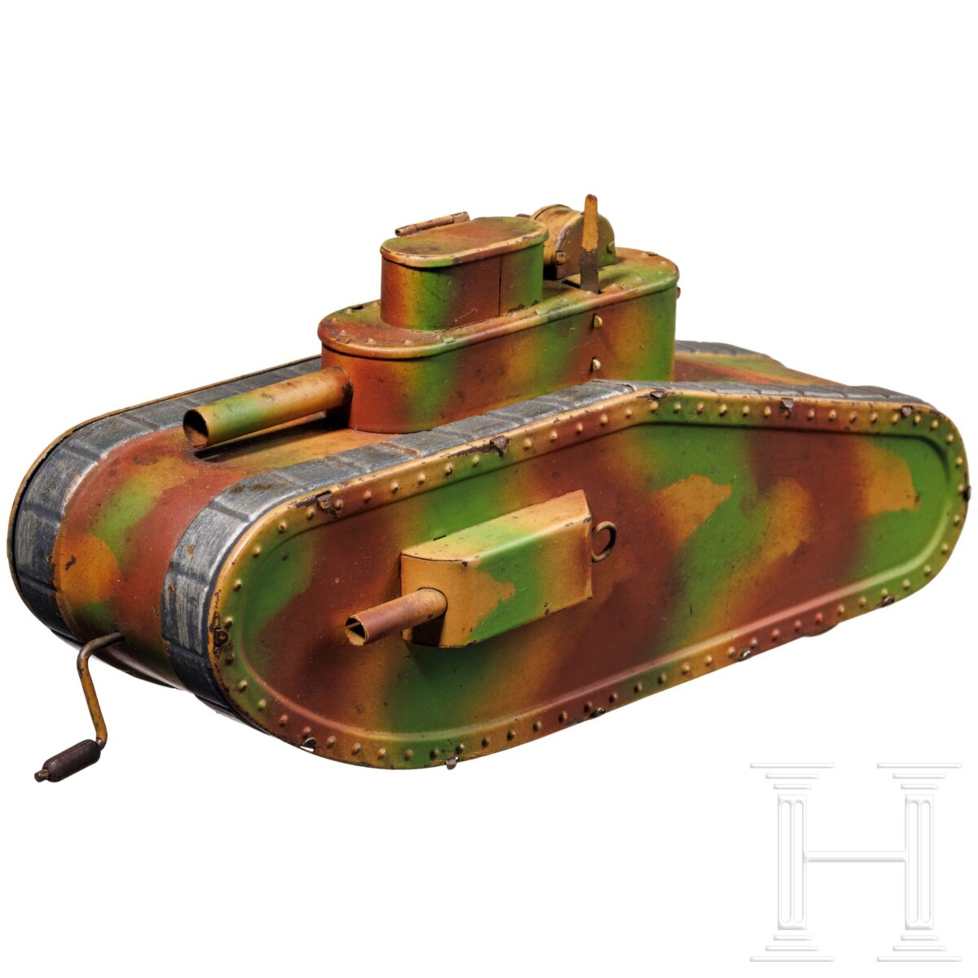 Hausser Tank 0/730, Ausführung ohne Raupenketten, mit Hess-Patentantrieb und Schießfunktion