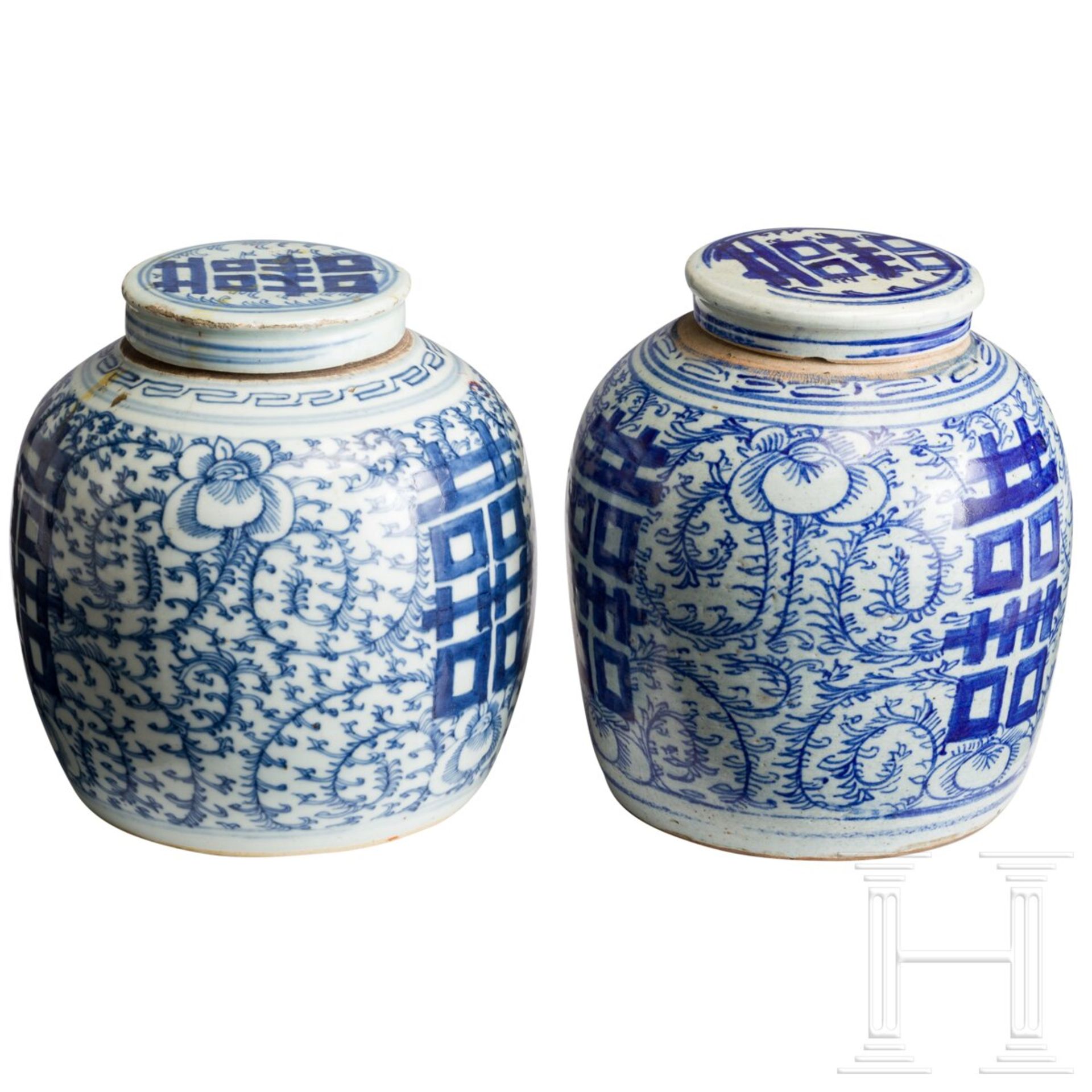 Ein Paar blauweiße Deckelvasen, China, späte Qing-Dynastie - Image 3 of 7