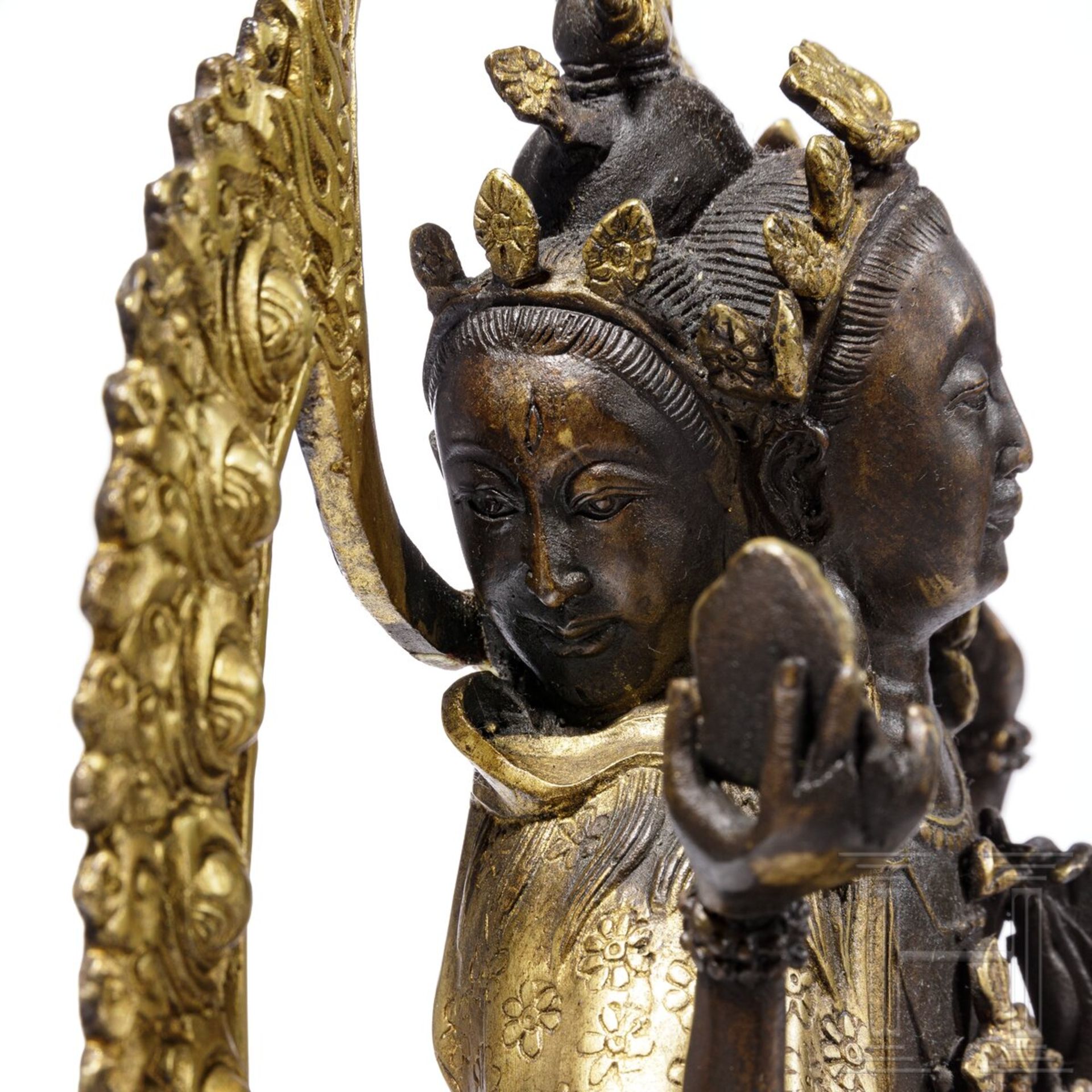 Namgyalma-Ushnishavijaya-Bronzestatue, Nepal, 20. Jhdt. - Bild 5 aus 7