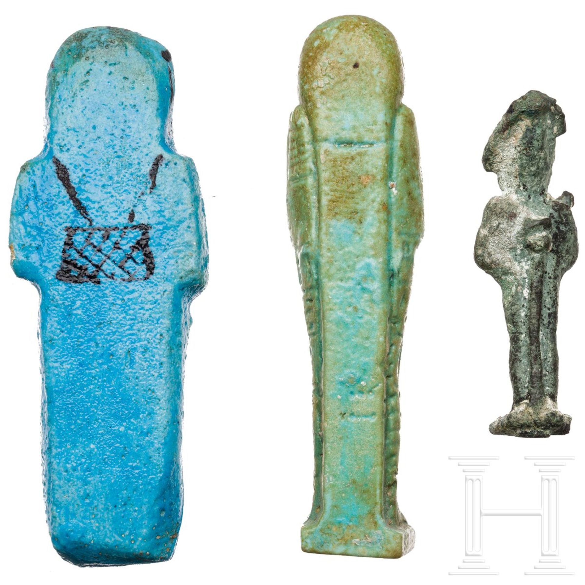 Zwei Uschebtis aus Fayence sowie bronzene Osirisstatuette, altägyptisch, Spätzeit, mittleres Drittel - Image 2 of 7