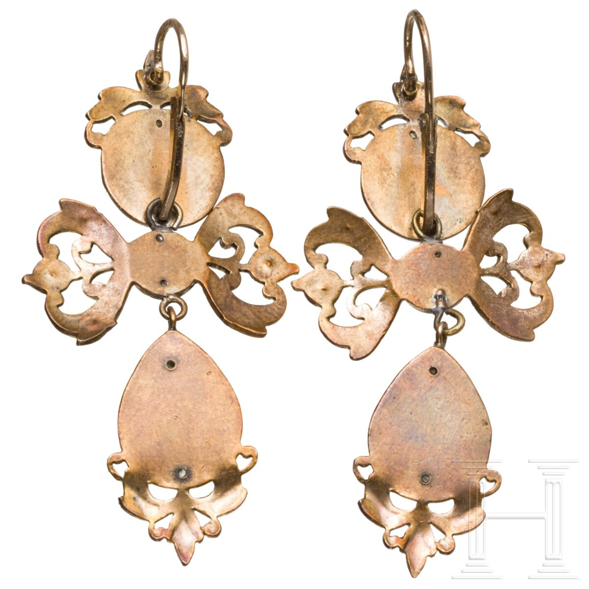 Ein Paar Ohrringe mit Smaragden, um 1860 - Image 2 of 7