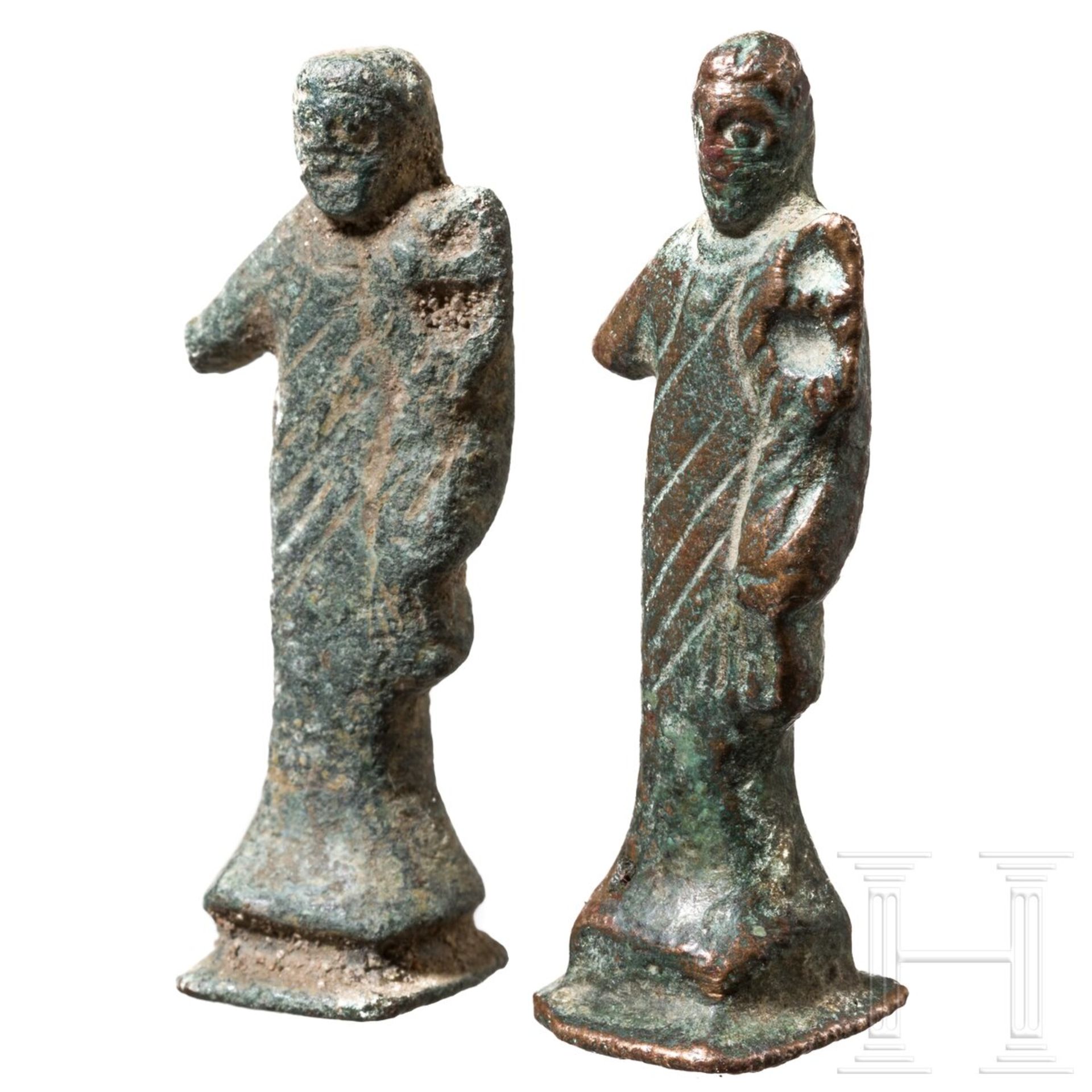 Zwei Miniaturstatuetten des Merkur und zwei Phallusanhänger, römisch, 2. - 3. Jhdt. - Image 2 of 5
