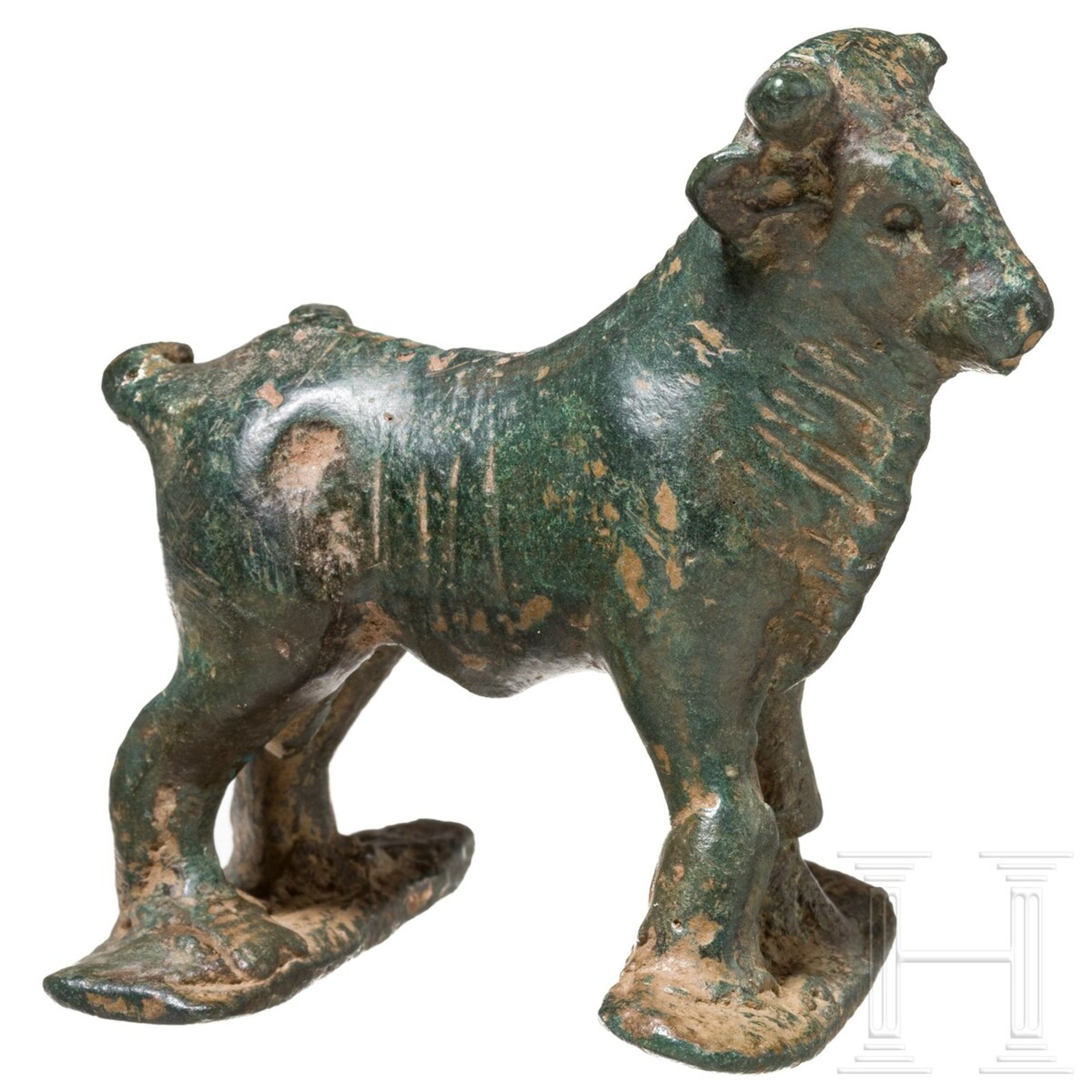 Bronzevotiv eines Stiers, griechisch, 6. - frühes 5. Jhdt. v. Chr. - Bild 2 aus 5
