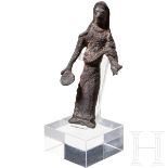 Bronzestatuette einer opfernden Frau, etruskisch, 4. - 2. Jhdt. v. Chr.