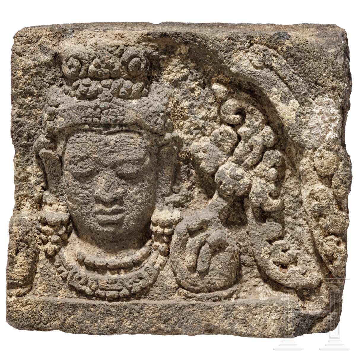 Relief mit dem Kopf des Bodhisattva, Java, Indonesien, 9. Jhdt.