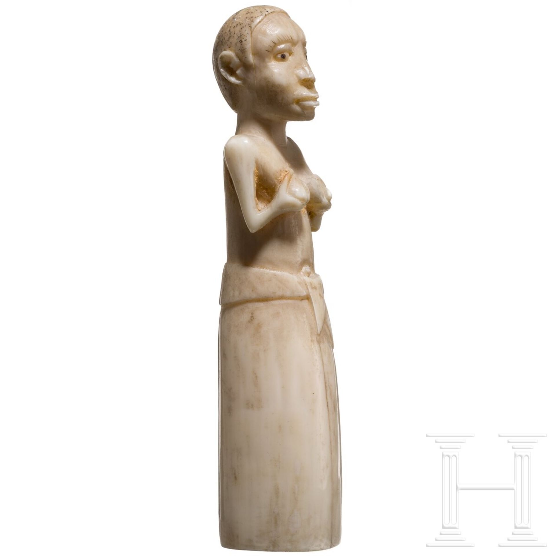 Elfenbeinfigur einer afrikanischen Frau, um 1890 - Bild 2 aus 6