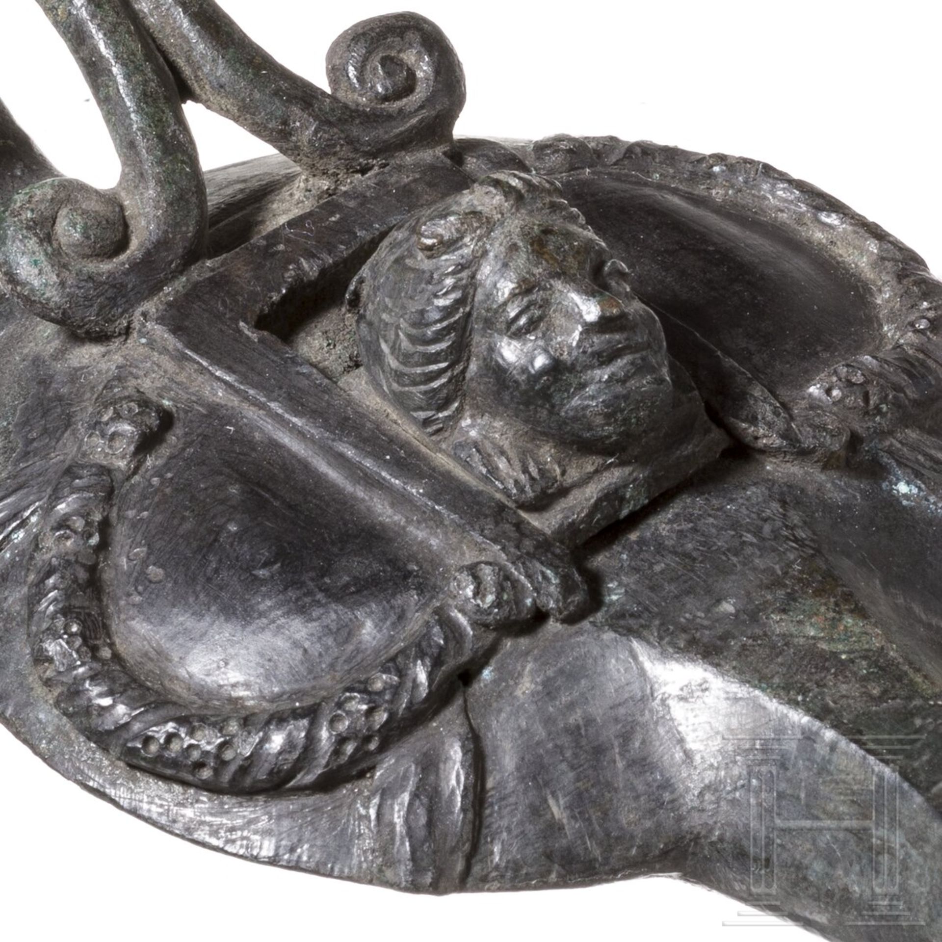 Öllampe aus Bronze, römisch, 1. Jhdt. n. Chr. - Image 5 of 5