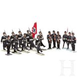 Großer Duscha-Lineol SS-LAH-Marschzug mit Fahnenträger und stillgestandenen Soldaten