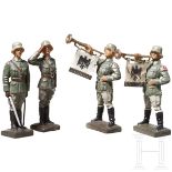 Vier stillgestandene Lineol Soldaten des Heeres mit Fanfarenbläsern