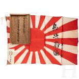 Japanische Kriegsflagge, Geschenk von Admiral Kiyoshi Hasegawa (1883 - 1970) an japanischen Prinzen