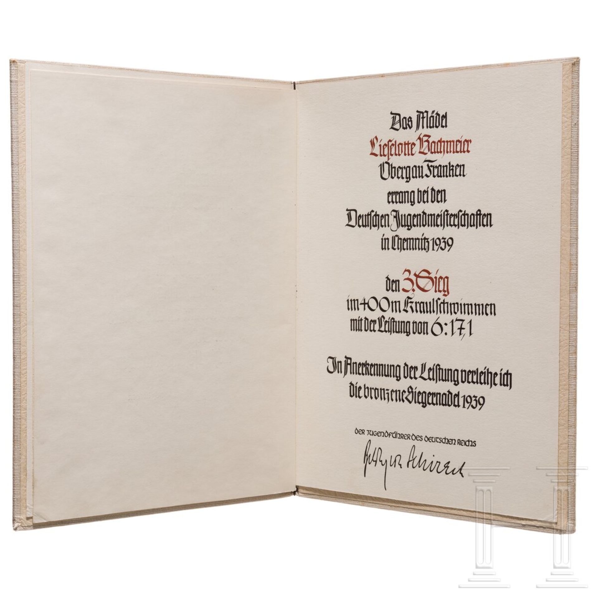 Urkundenmappe für die bronzene Siegernadel der HJ-Reichsjugendführung 1939 - Image 6 of 10