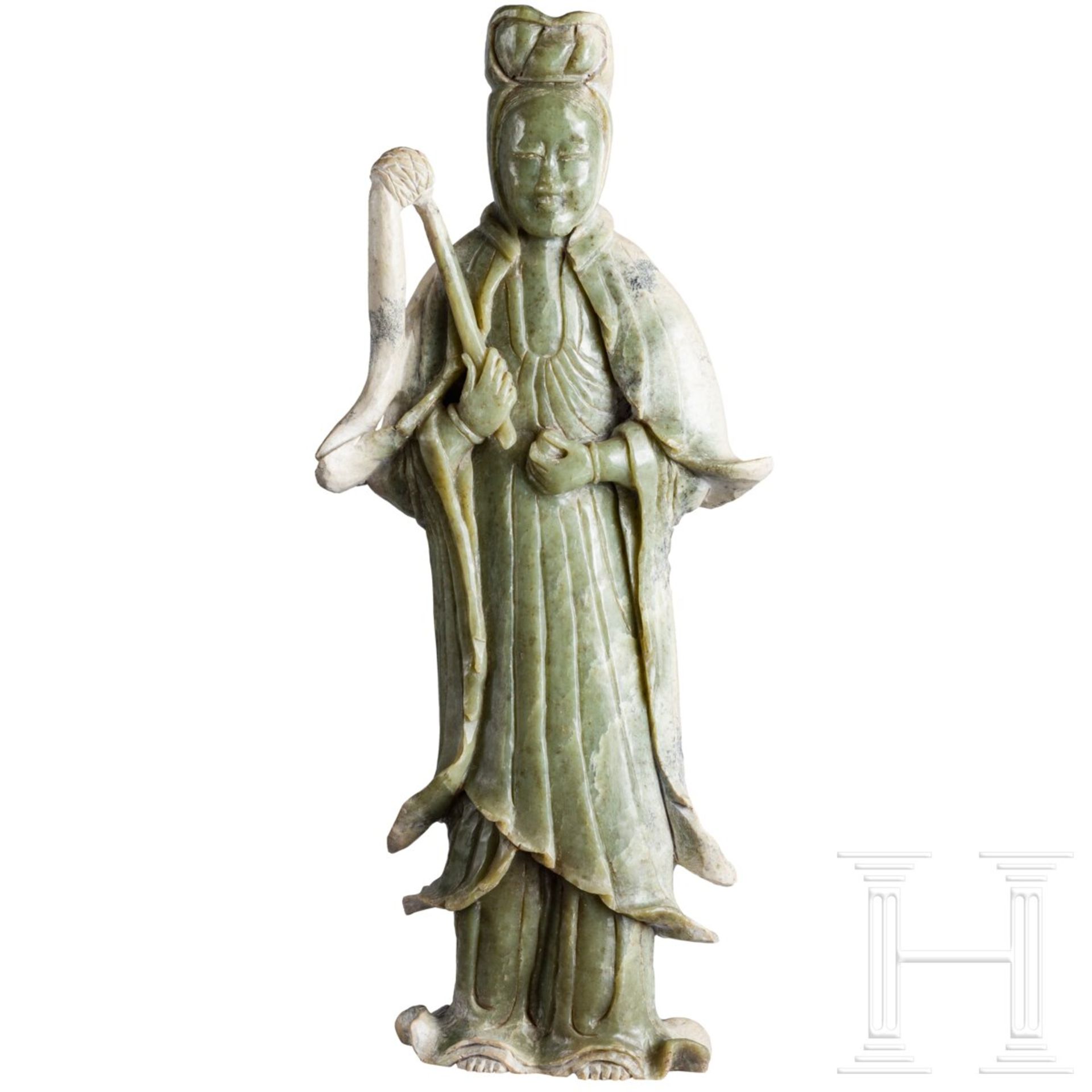 Große Guanyin aus Jade, China, 20. Jhdt.