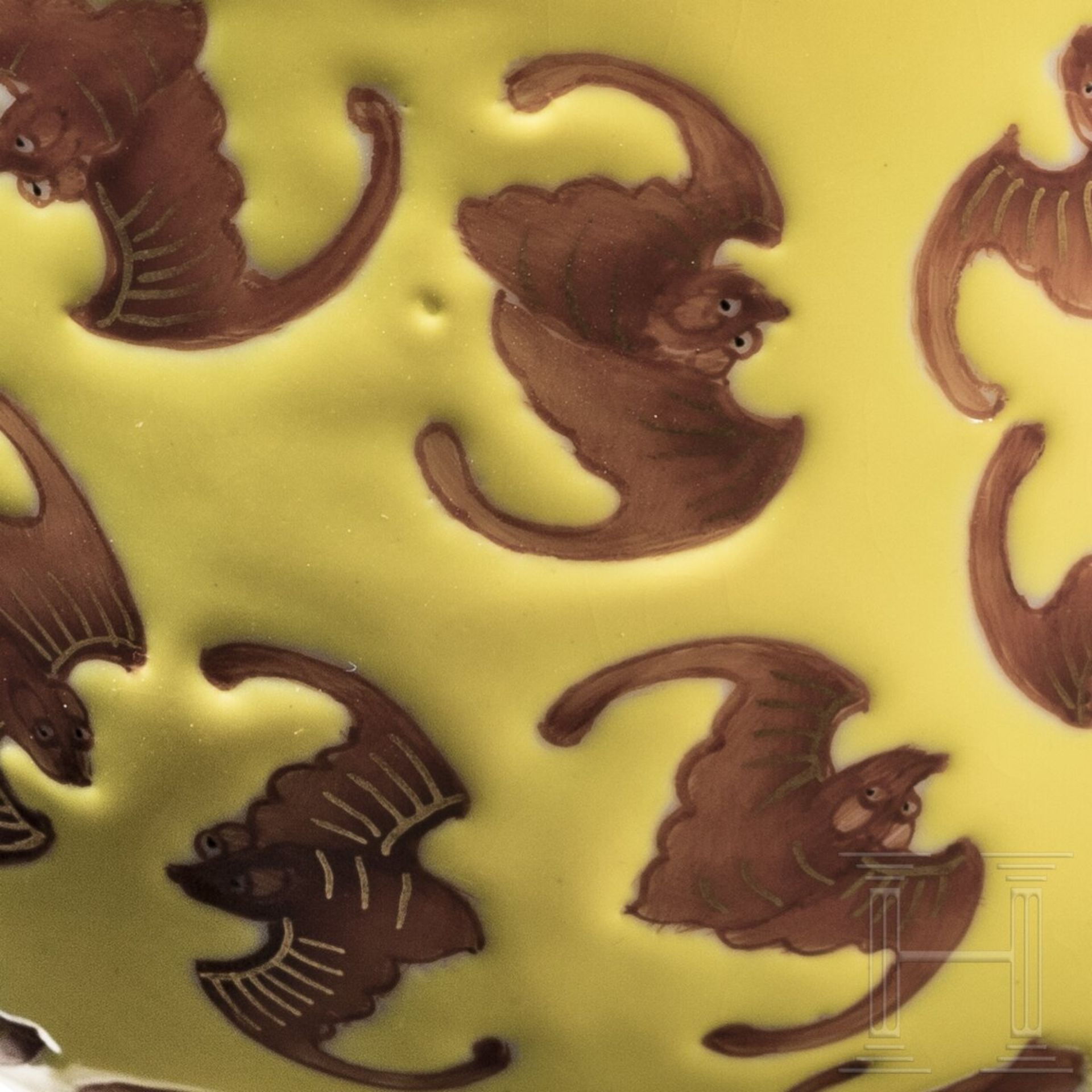 Gelb glasierte Schale mit Fledermäusen und Guangxu-Marke, China, 19./20. Jhdt. - Bild 5 aus 7